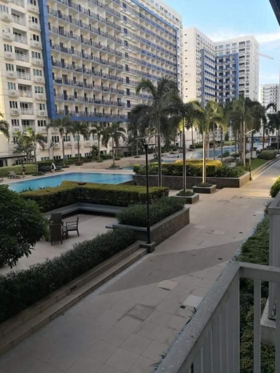 Bliss Staycation At Sea Residences By John Manila Esterno foto