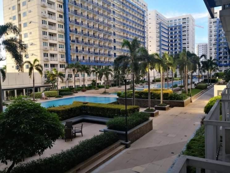 Bliss Staycation At Sea Residences By John Manila Esterno foto