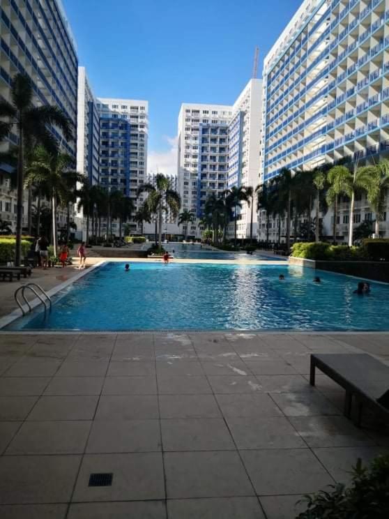 Bliss Staycation At Sea Residences By John Manila Esterno foto