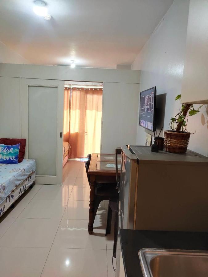 Bliss Staycation At Sea Residences By John Manila Esterno foto