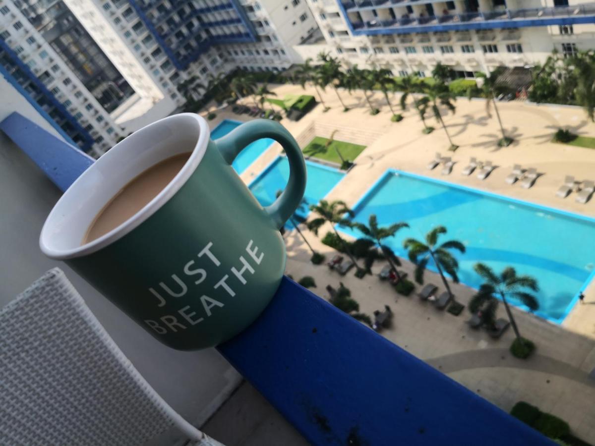 Bliss Staycation At Sea Residences By John Manila Esterno foto