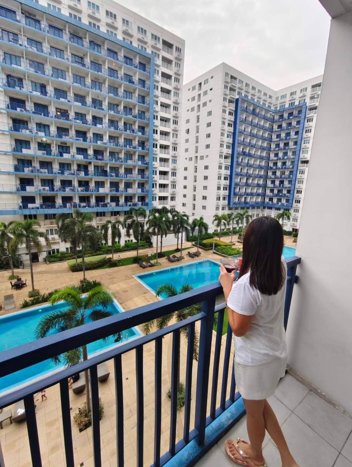 Bliss Staycation At Sea Residences By John Manila Esterno foto