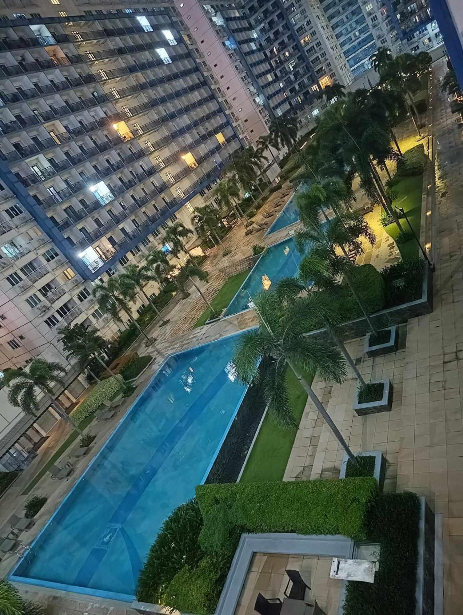 Bliss Staycation At Sea Residences By John Manila Esterno foto
